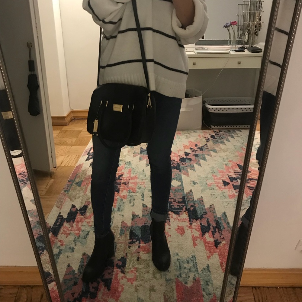 Black purse